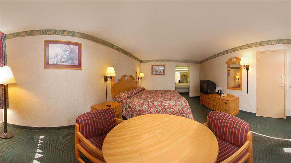 Red Roof Inn & Suites Cave City Exteriör bild