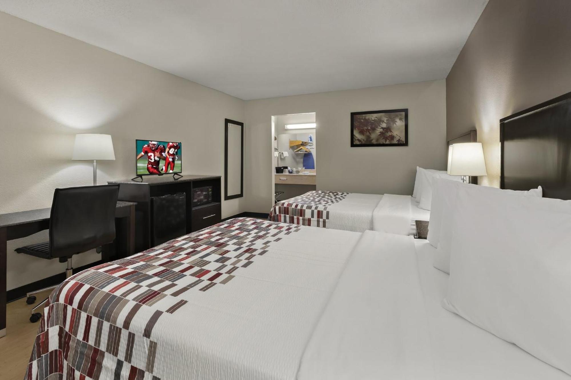 Red Roof Inn & Suites Cave City Exteriör bild