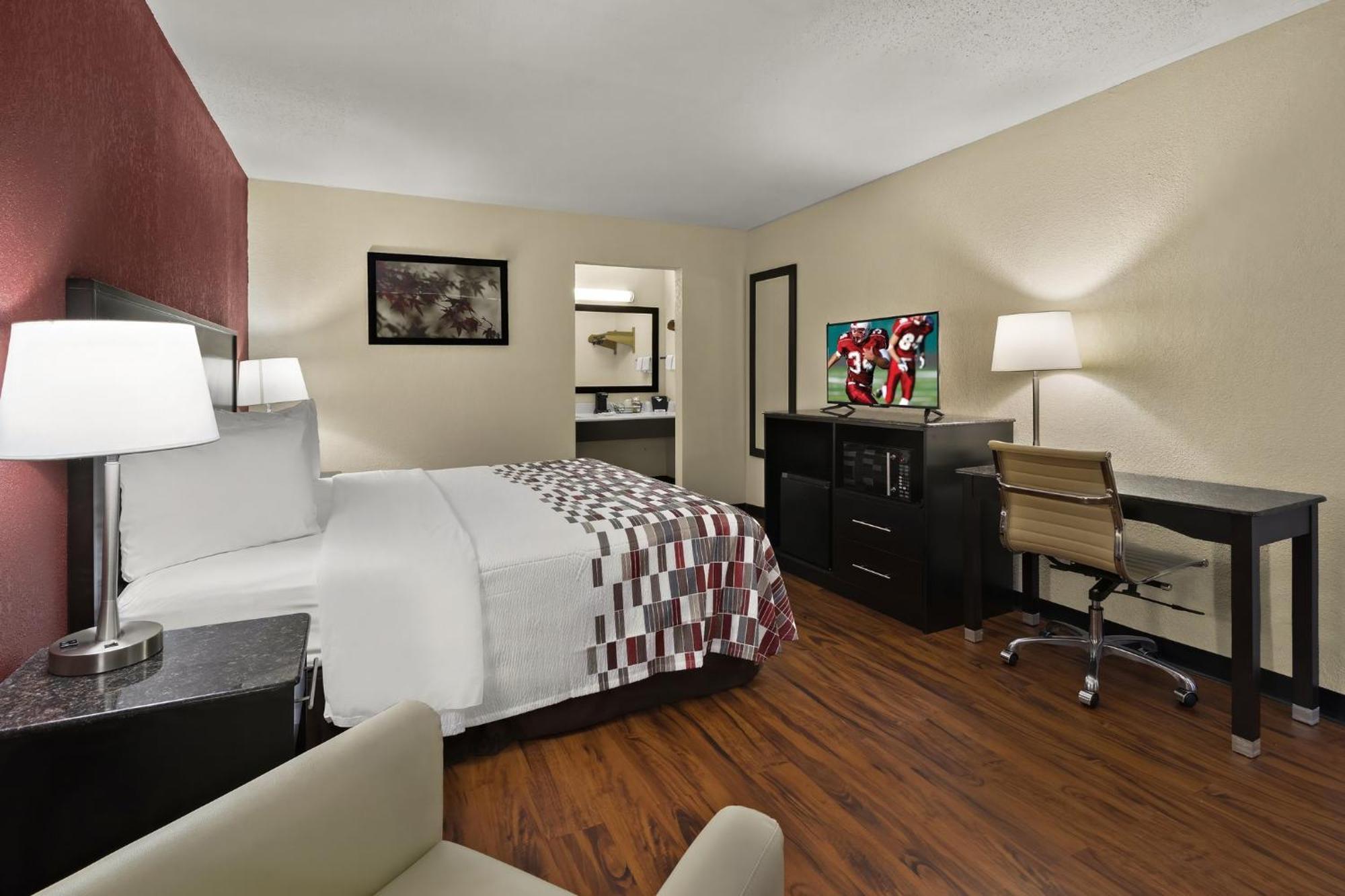 Red Roof Inn & Suites Cave City Exteriör bild