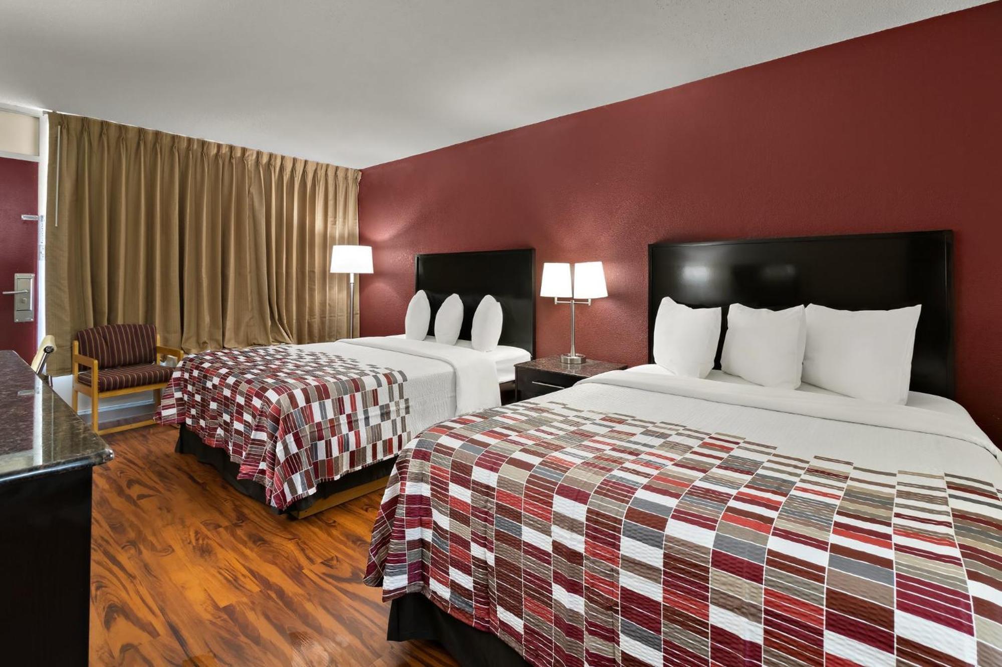 Red Roof Inn & Suites Cave City Exteriör bild