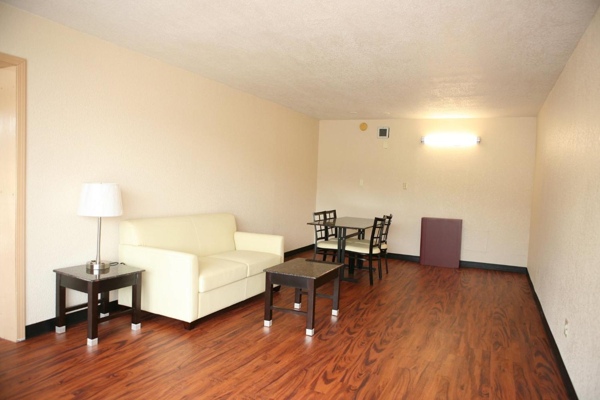 Red Roof Inn & Suites Cave City Exteriör bild