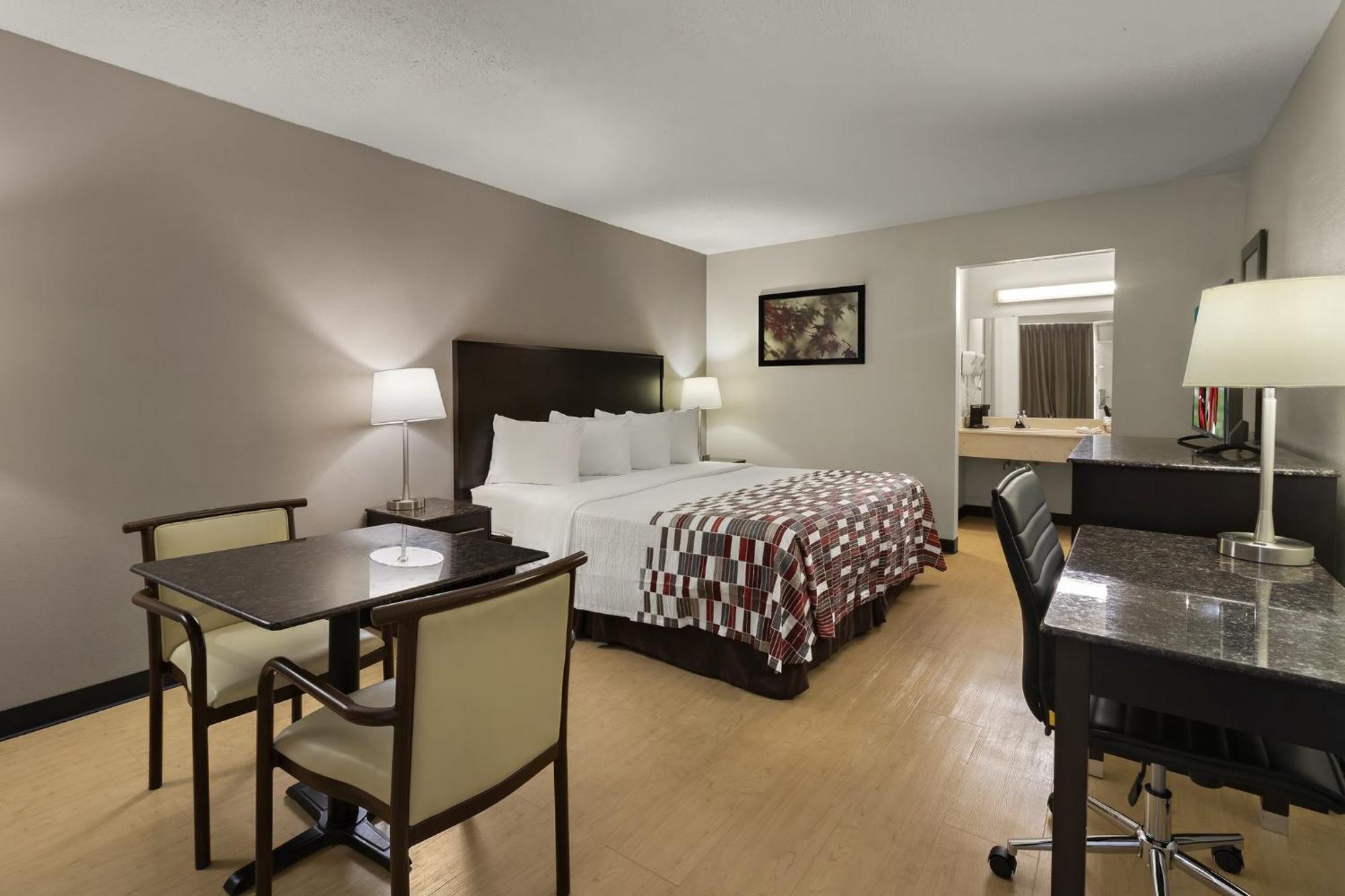 Red Roof Inn & Suites Cave City Exteriör bild