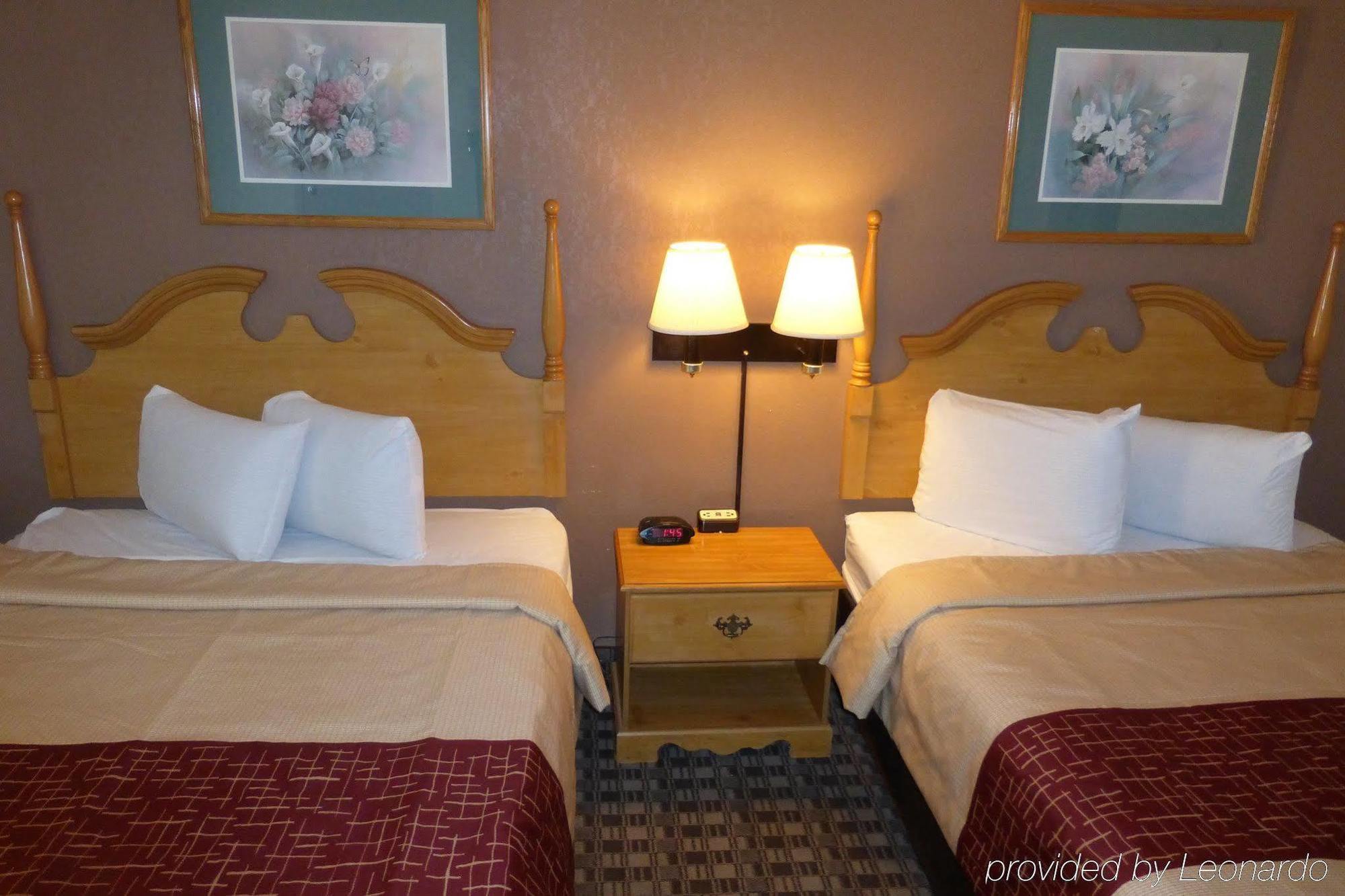 Red Roof Inn & Suites Cave City Exteriör bild