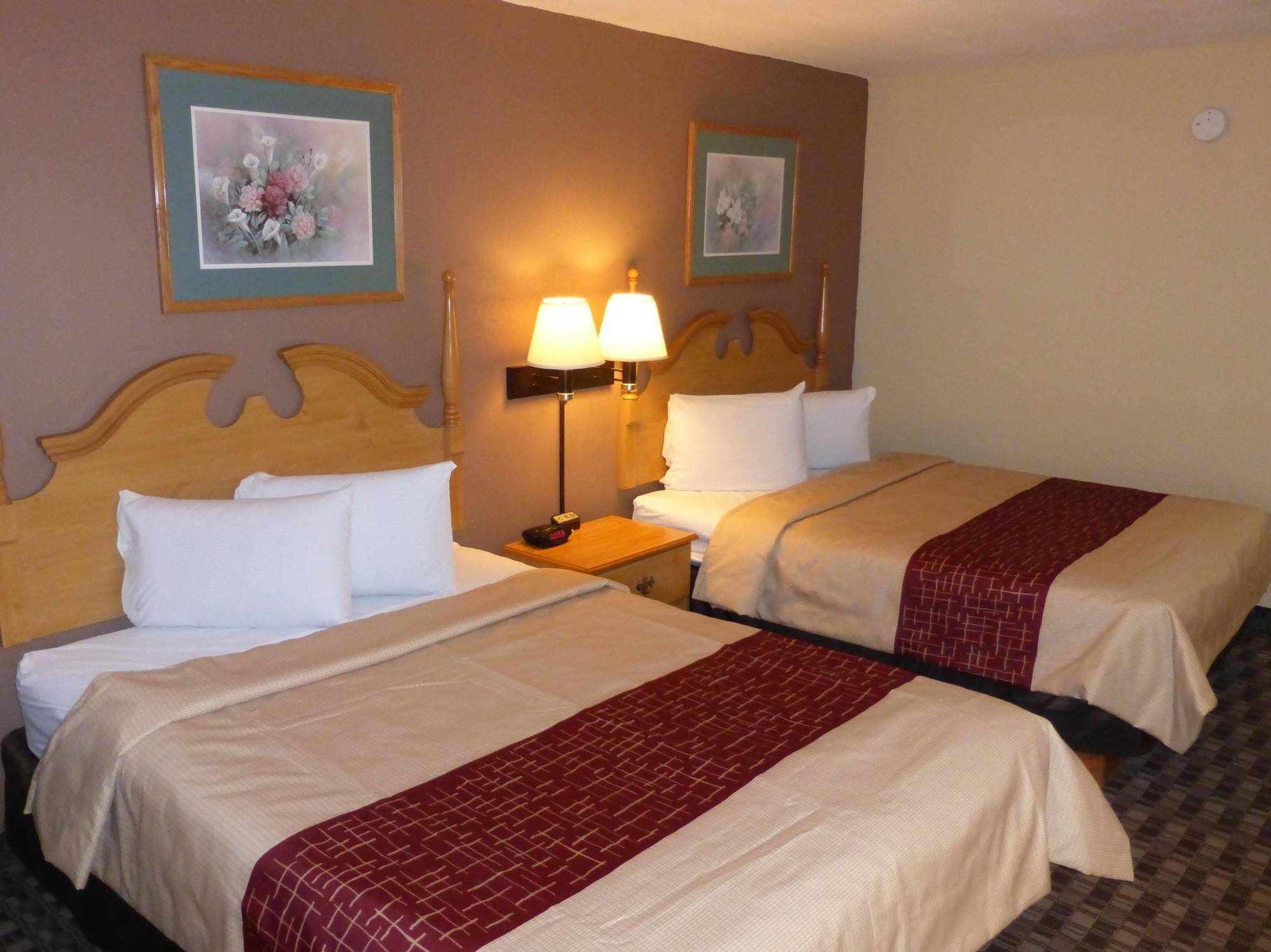 Red Roof Inn & Suites Cave City Exteriör bild